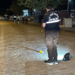 Esnaflarin kavgasi kanli bitti usakta eline silahi alan ates etti 13 yarali wpx7b3Lx